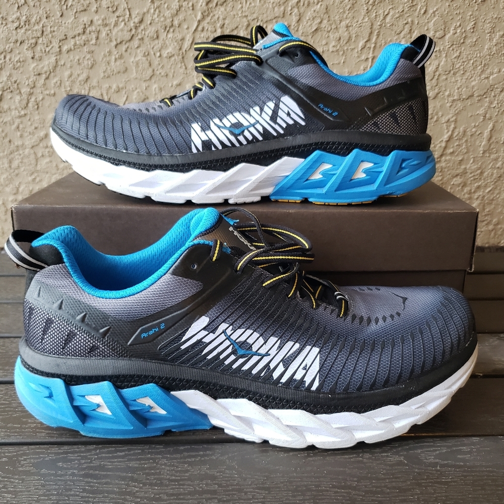 Hoka One One Arahi 2 running sneaker